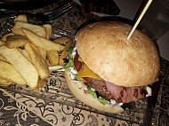 Al Lio Gastroburguer food