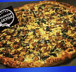 Redwood Pan Pizza food