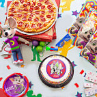 Chuck E. Cheese food