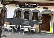 Caperos inside