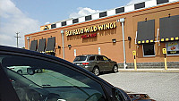 Buffalo Wild Wings outside