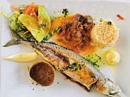 Au Poisson Bleu food