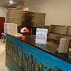 Italia Pizza inside