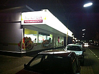 Mundfein Pizzawerkstatt outside