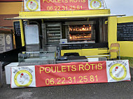 Mabilo Poulets Rôtis outside