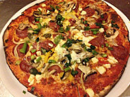 Liza’s Woodfired Pizza food