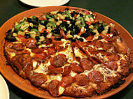 Round Table Pizza food