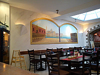 Ristorante Pastatoni inside