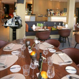 Eglantier Nourriture