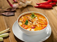 Hana Tomyam Thai Food food