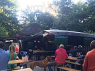 Mini Hofbrauhaus Im Englischen Garten food