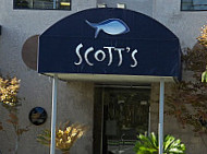 Scott's Seafood inside