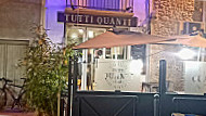 Tutti Quanti outside