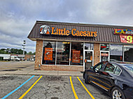 Little Caesars Pizza outside