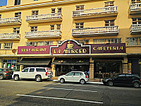 Cafe la Merced outside