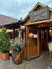 Trattoria Senza Nome outside