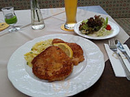 Jägerstuben Inh. Sinseder Peter und Ruth Landgasthaus outside