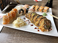 Lee Sushi  food