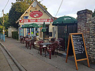 Le Bistrot Du Coin inside