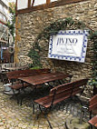 Jivino Enoteca inside