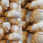 Lililu Pasteleria food