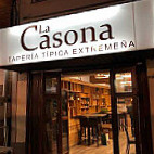 La Casona Tapas Típicas Extremeñas inside