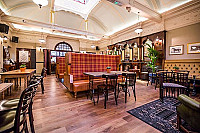 The Great Northern Railway Tavern inside