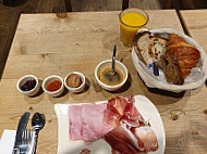 Le Pain Quotidien food