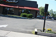 Pizza Hut Express outside