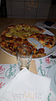 Pizzería 330° food