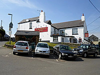 Loddiswell Inn outside