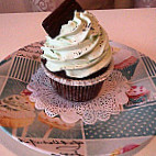 Rose Cupcake Shop & Cafe food