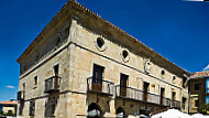 Parador De Argomaniz inside