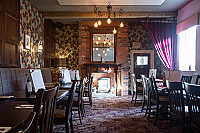 The Black Bull inside