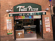 Tutti Pizza Romiguieres inside