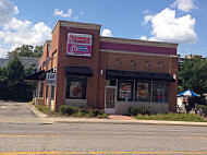 Baskin-robbins outside