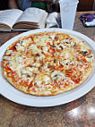 Pizzeria Romana food