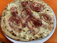 Piu E Piu La Pizzeria food