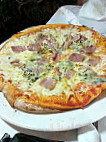 Pizzeria Rembrandt food