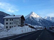 Gasthof Hubertus outside