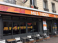 Mes Tacos inside