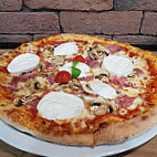 Fuoco Pizzas food