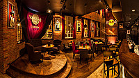 Hard Rock Cafe Gdansk inside