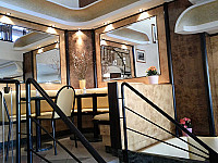 Eiscafe Lazzarin inside