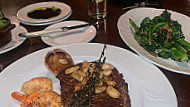 George's Chophouse food