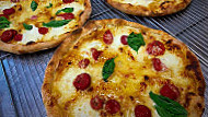 La Pizza è Bella Gourmet food