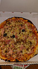 Mamie Pizza food