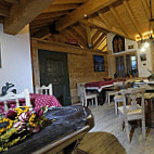 Rifugio Fuciade inside