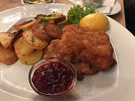 Weihenstephaner Wiesbaden food