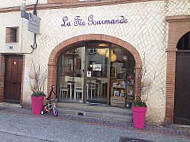 La Fee Gourmande outside